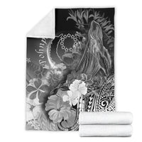 Pohnpei Premium Blanket - Humpback Whale with Tropical Flowers (White) - Polynesian Pride