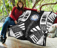 Marshall Islands Premium Quilt - Marshall Islands Seal Polynesian White Tattoo - Polynesian Pride