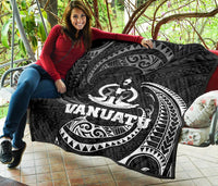 Vanuatu Polynesian Premium Quilt - White Tribal Wave - Polynesian Pride