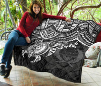Pohnpei Polynesian Premium Quilt - Polynesian White Turtle - Polynesian Pride
