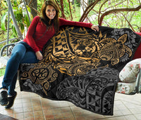 Tonga Polynesian Premium Quilt - Gold Turtle Flowing - Polynesian Pride