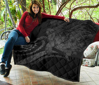 Hawaii Turtle Hibiscus Polynesian Vintage Premium Quilt - Gray - Polynesian Pride