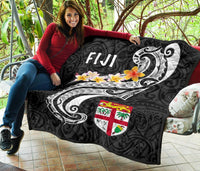 Fiji Premium Quilt - Fiji Seal Polynesian Patterns Plumeria (Black) - Polynesian Pride
