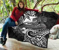 Polynesian Wallis and Futuna Premium Quilt - White Shark Polynesian Tattoo - Polynesian Pride