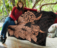 Hawaii Turtle Premium Quilt Polynesian Hibiscus Art Orange AH - Polynesian Pride
