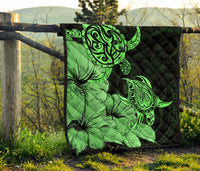 Hawaii Turtle Premium Quilt Polynesian Hibiscus Art Green AH - Polynesian Pride