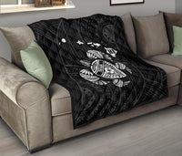 Hawaii Turtle Hibicus Map Premium Quilt - White - Polynesian Pride