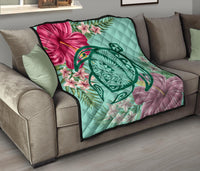 Hawaii Turtle Hibiscus Plumeria Premium Quilt - Hug Style - Polynesian Pride