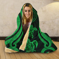Palau Hooded Blanket - Green Tentacle Turtle - Polynesian Pride