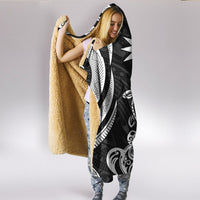 Nauru Hooded Blanket - White Tentacle Turtle - Polynesian Pride