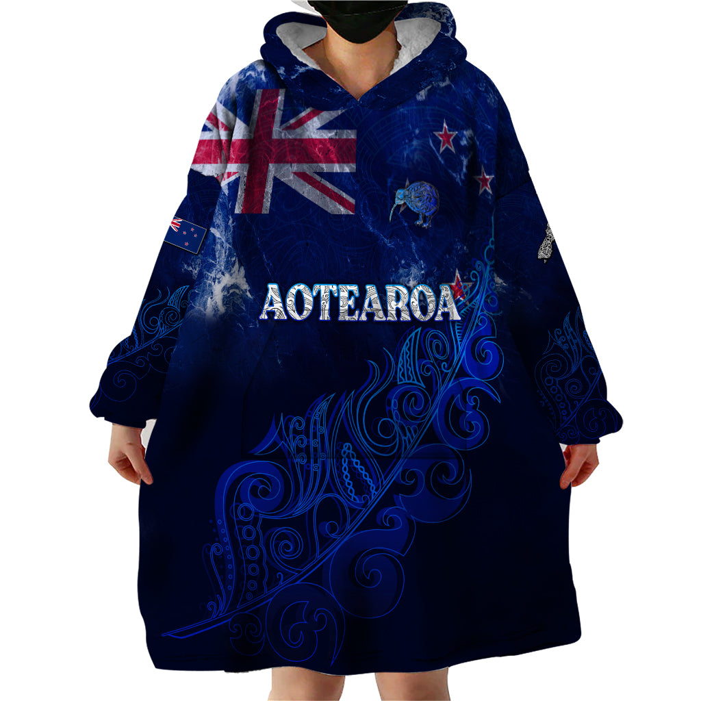 Personalised New Zealand Wearable Blanket Hoodie Aotearoa Map Silver Fern DT02 - Polynesian Pride