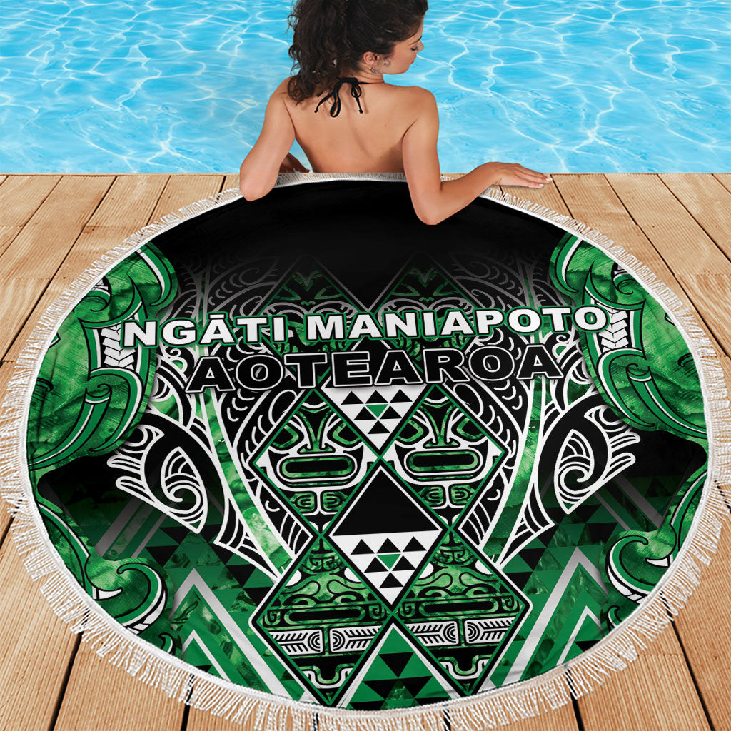 Aotearoa Ngati Maniapoto Beach Blanket Maori Tribal Green Paua Shell Pattern