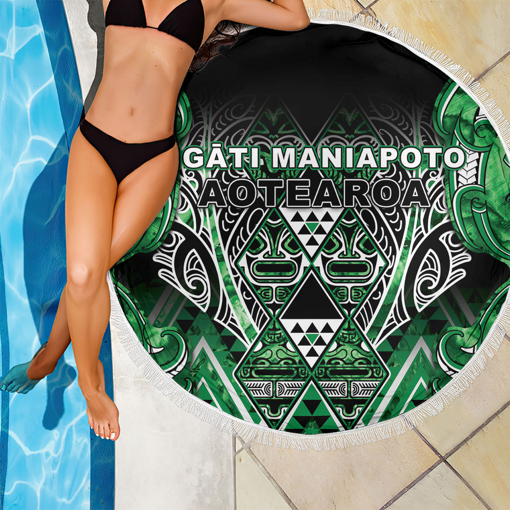 Aotearoa Ngati Maniapoto Beach Blanket Maori Tribal Green Paua Shell Pattern