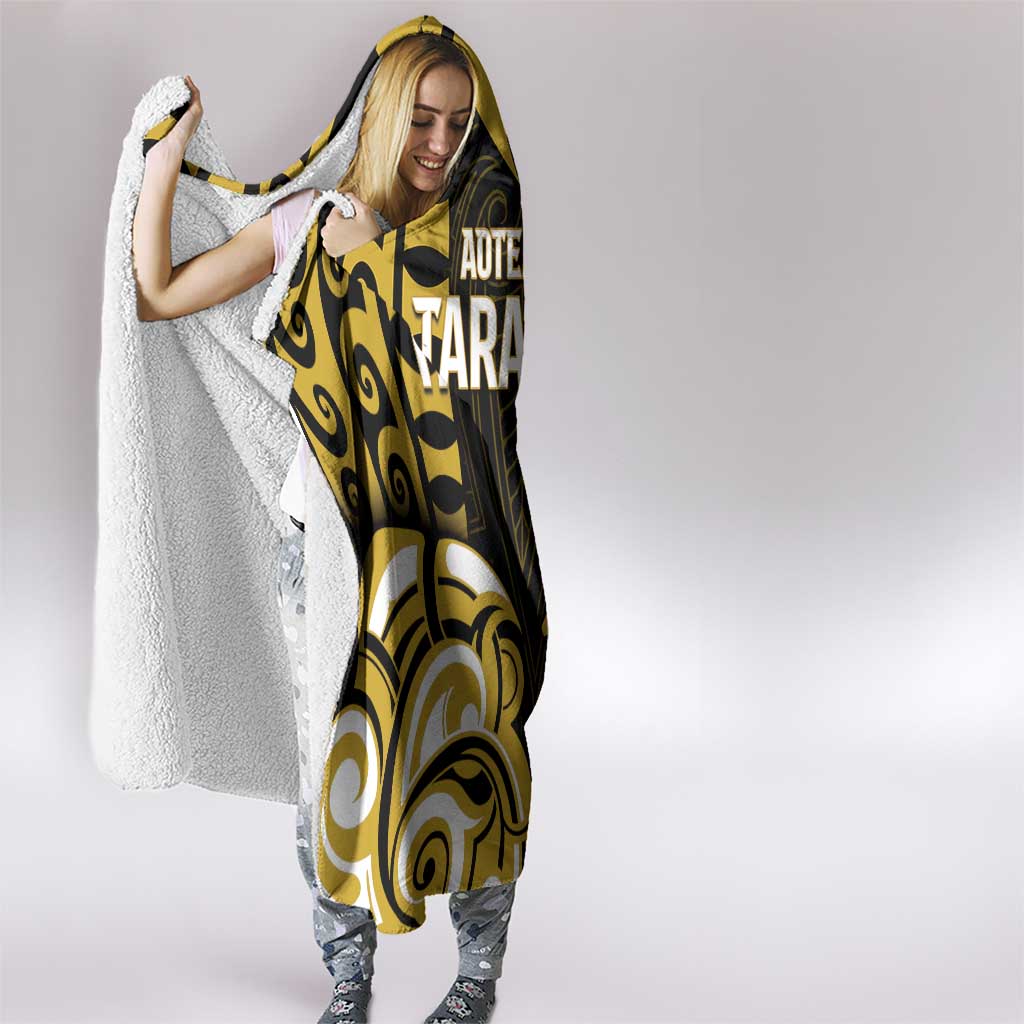 Aotearoa Taranaki Hooded Blanket Maori Pattern New Zealand - Polynesian Pride