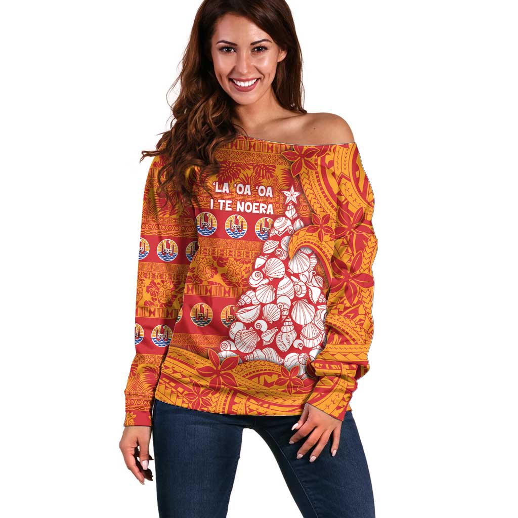 French Polynesia Christmas Off Shoulder Sweater Seashell Xmas Tree Tribal Waves - Polynesian Pride