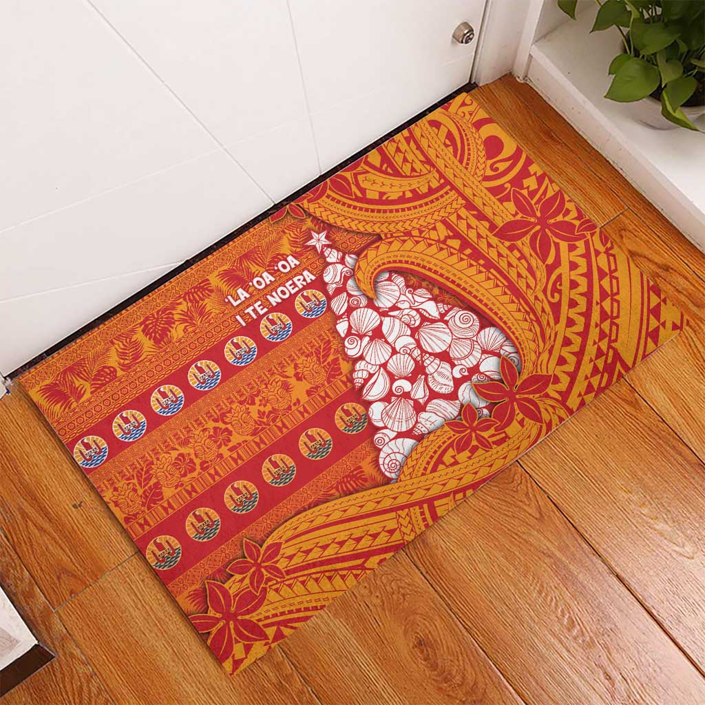 French Polynesia Christmas Rubber Doormat Seashell Xmas Tree Tribal Waves - Polynesian Pride