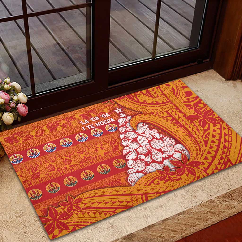 French Polynesia Christmas Rubber Doormat Seashell Xmas Tree Tribal Waves - Polynesian Pride