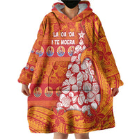 French Polynesia Christmas Wearable Blanket Hoodie Seashell Xmas Tree Tribal Waves - Polynesian Pride