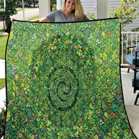 Polynesia Mother Nature Quilt Glowing Heart Spiral Tropical Vine Floral