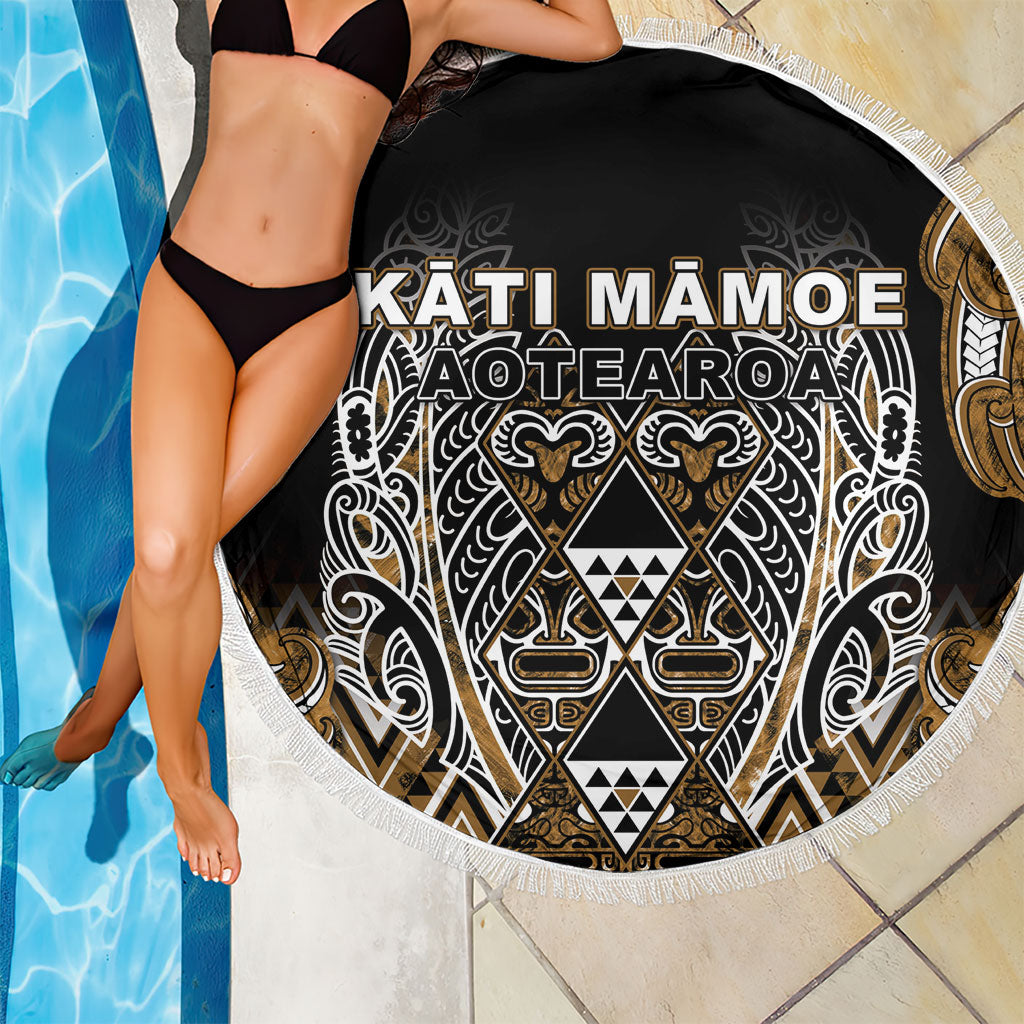 Aotearoa Kati Mamoe Beach Blanket Maori Brown Tribal Paua Shell Pattern