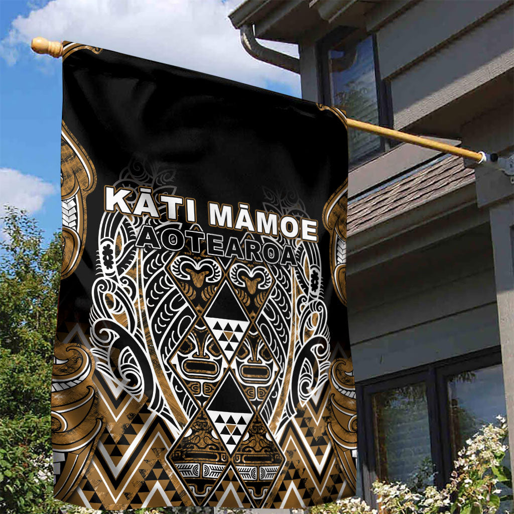 Aotearoa Kati Mamoe Garden Flag Maori Brown Tribal Paua Shell Pattern