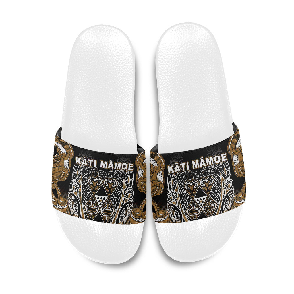 Aotearoa Kati Mamoe Slide Sandals Maori Brown Tribal Paua Shell Pattern