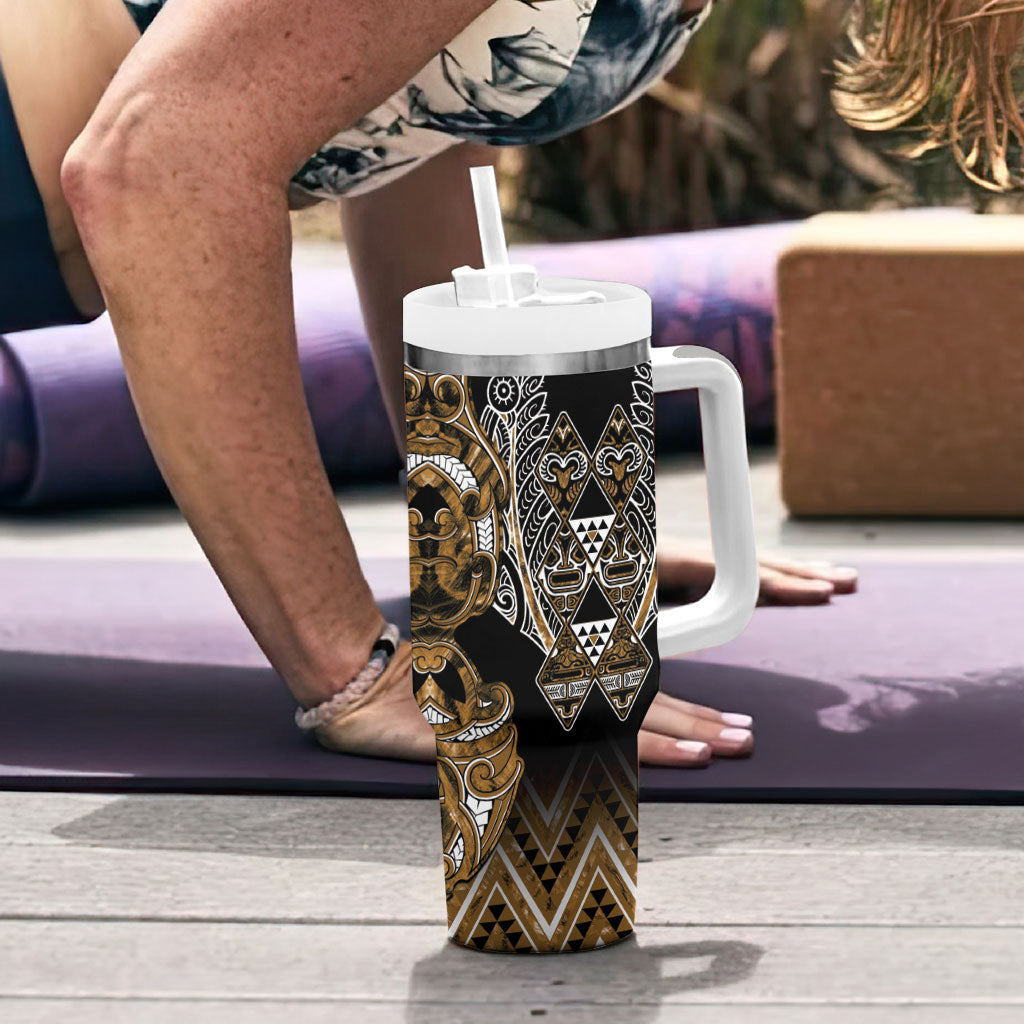 Aotearoa Kati Mamoe Tumbler With Handle Maori Brown Tribal Paua Shell Pattern