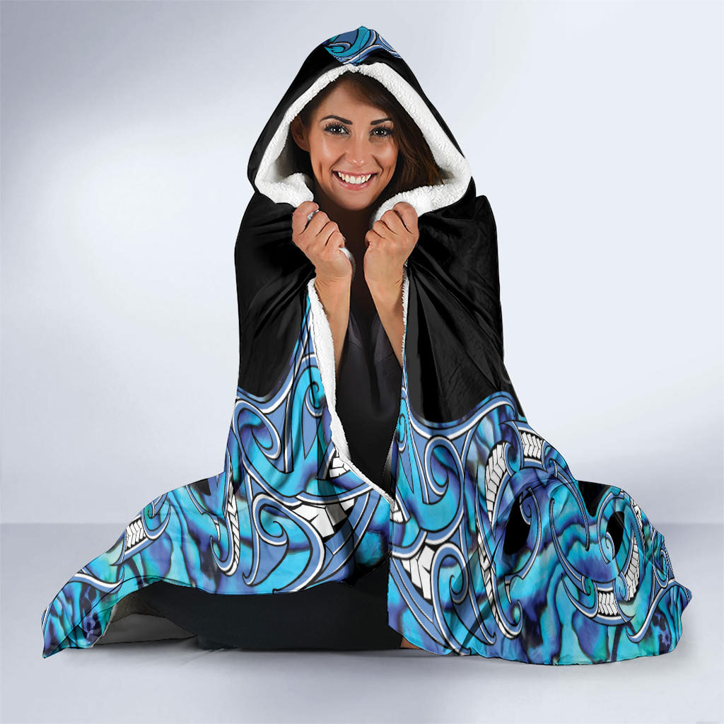 Aotearoa Ngati Porou Hooded Blanket Maori Light Blue Tribal Paua Shell Pattern