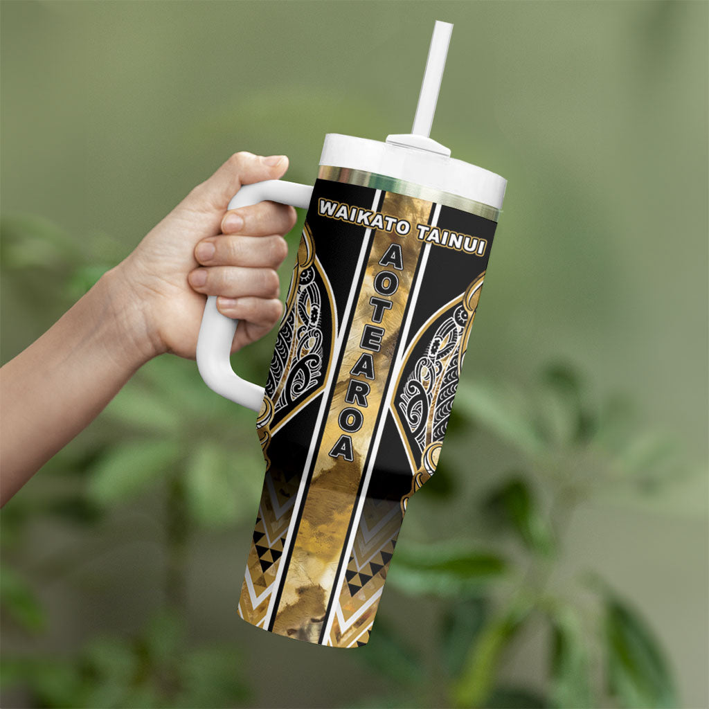 Aotearoa Waikato Tainui Tumbler With Handle Maori Light Gold Tribal Paua Shell Pattern