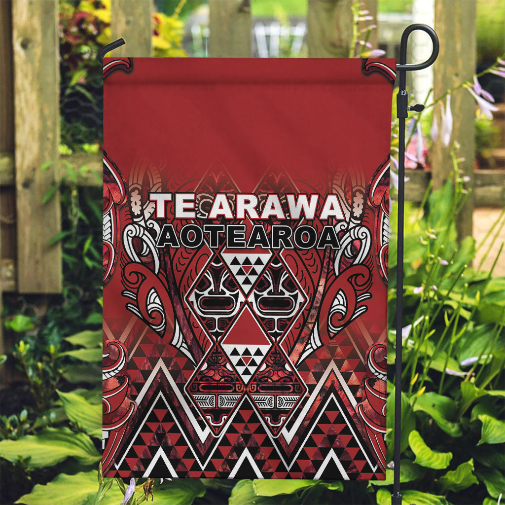 Aotearoa Te Arawa Garden Flag Maori Tribal Dark Red Paua Shell Pattern
