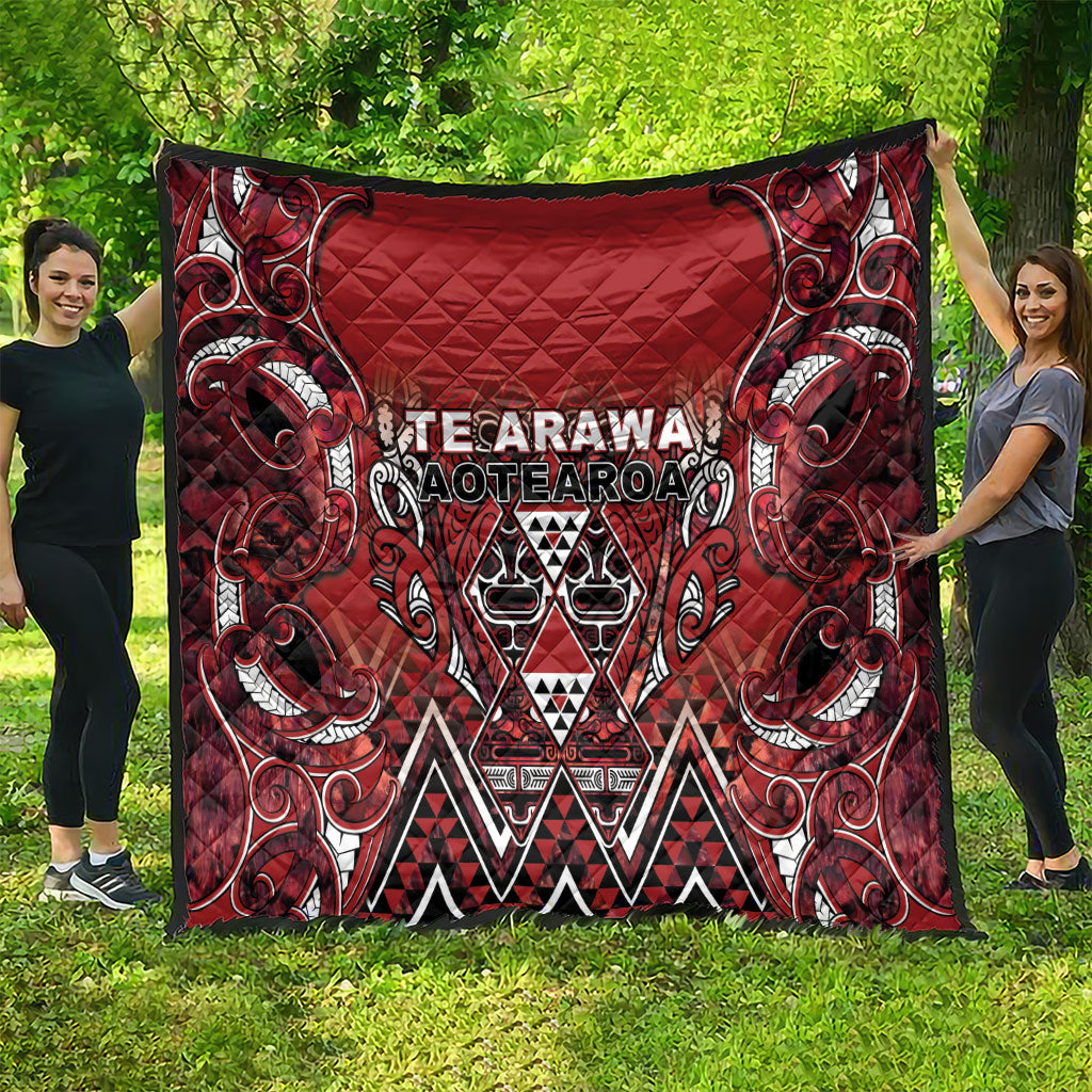 Aotearoa Te Arawa Quilt Maori Tribal Dark Red Paua Shell Pattern