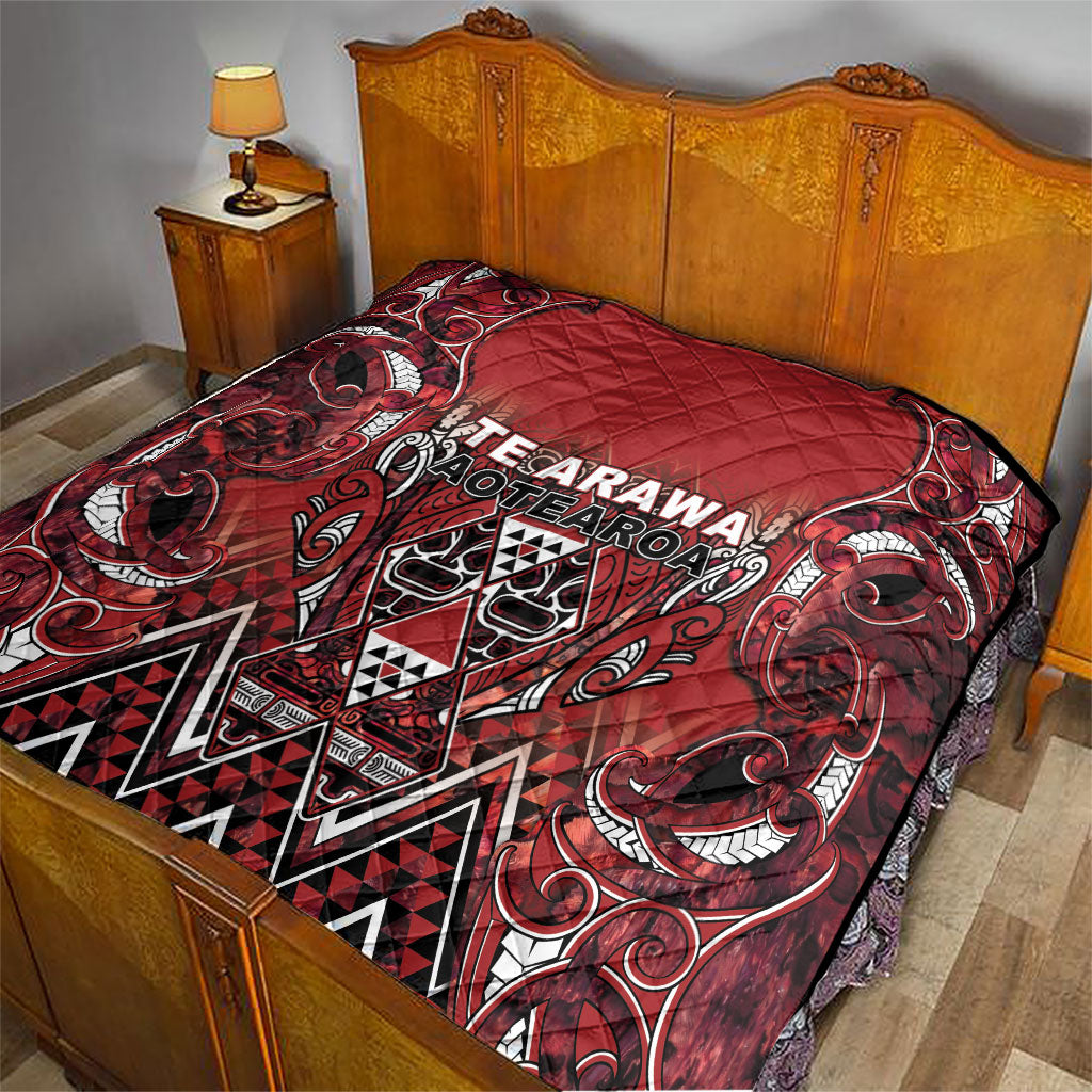Aotearoa Te Arawa Quilt Maori Tribal Dark Red Paua Shell Pattern