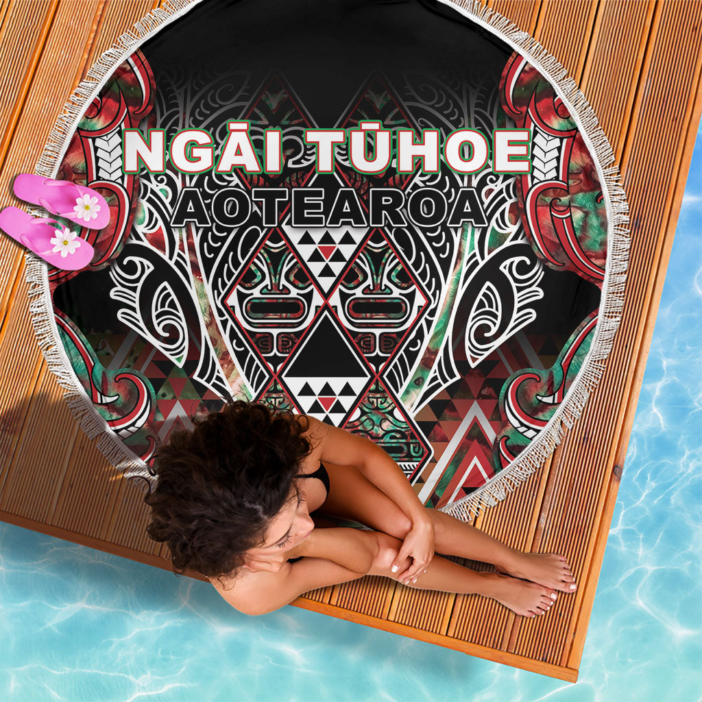 Aotearoa Ngai Tuhoe Beach Blanket Maori Tribal Red And Green Paua Shell Pattern