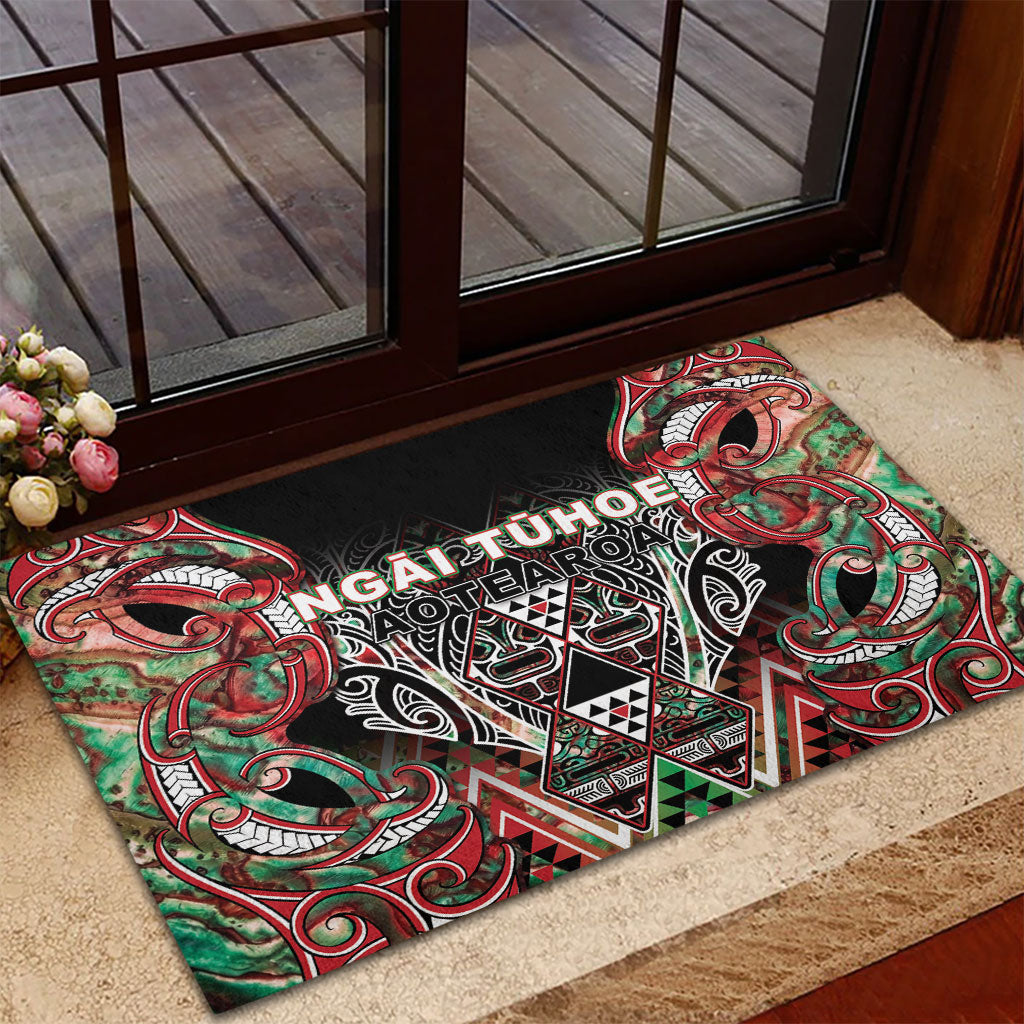 Aotearoa Ngai Tuhoe Rubber Doormat Maori Tribal Red And Green Paua Shell Pattern