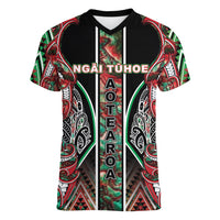 Aotearoa Ngai Tuhoe Women V-Neck T-Shirt Maori Tribal Red And Green Paua Shell Pattern