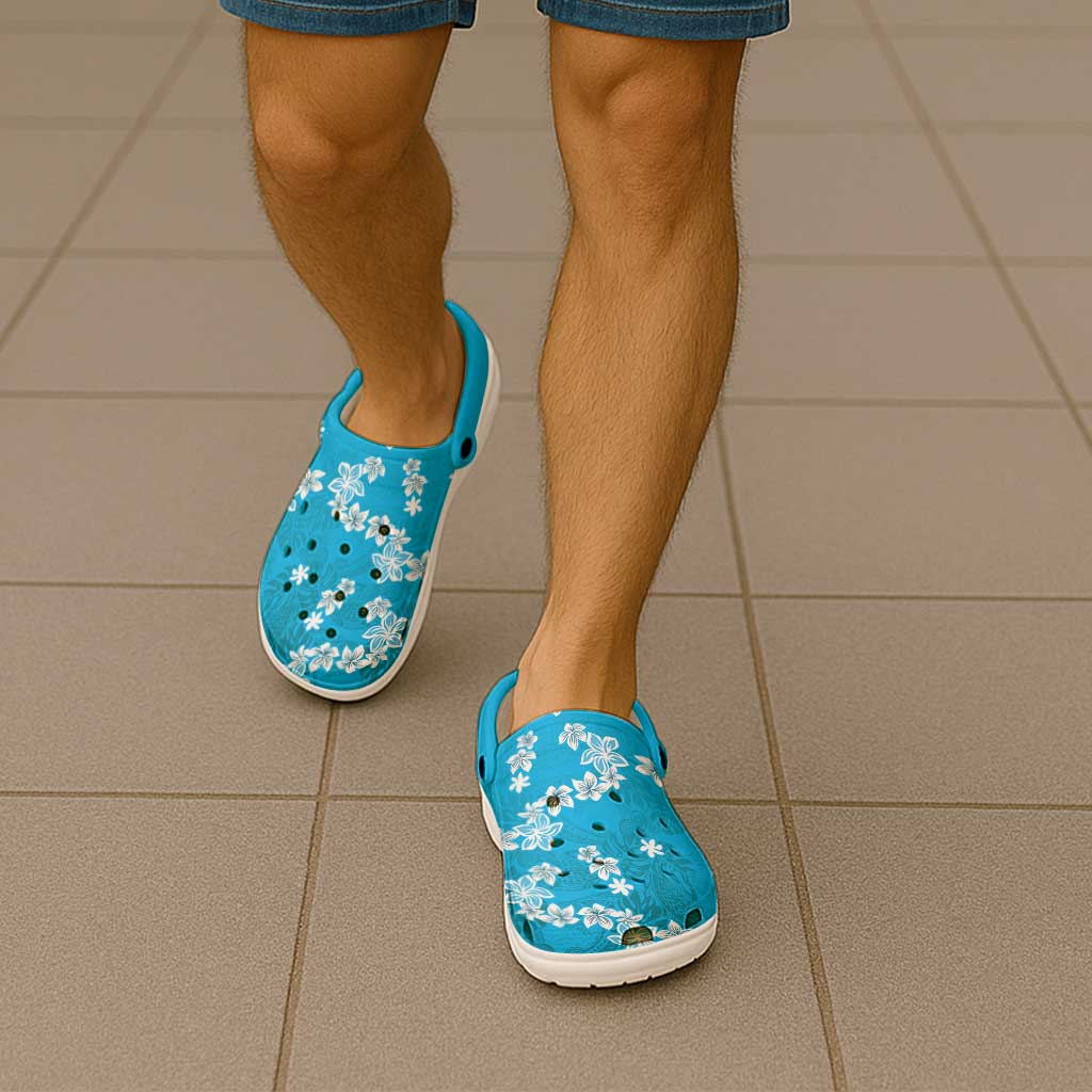 Hawaii Monstera Deliciosa Clogs Shoes Blue Plumeria Polynesian Pattern - Polynesian Pride