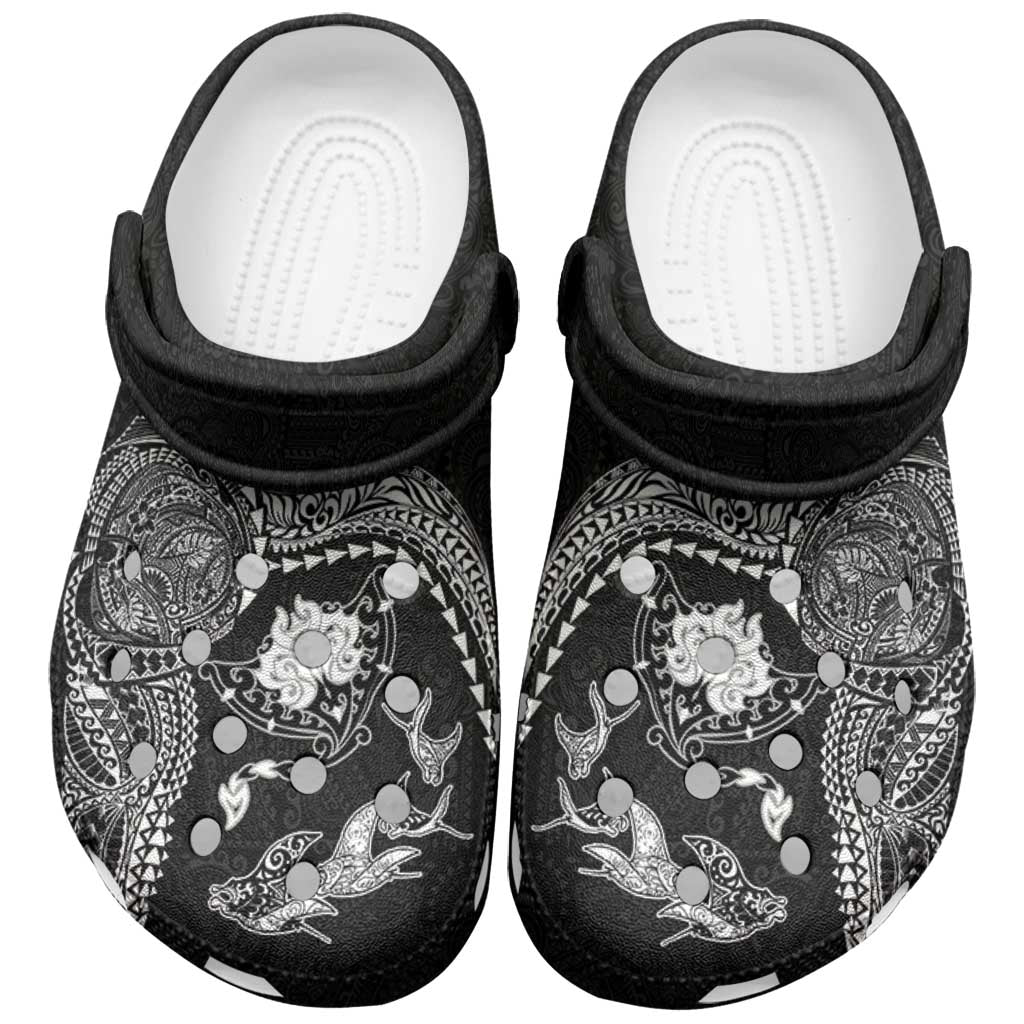 Hawaiian Manta Ray Tribal Clogs Shoes Polynesian Art Motifs Black Color