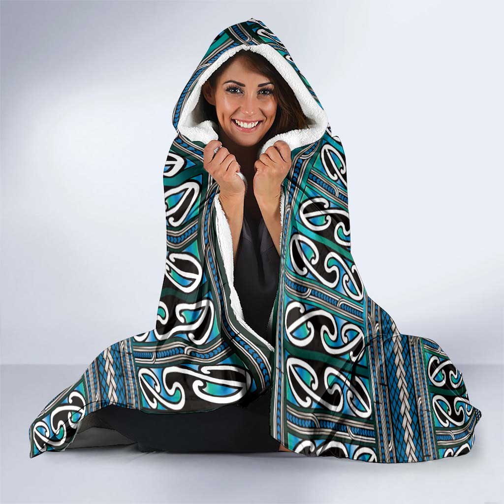 Maori Matariki Hooded Blanket Green Galaxy Aesthetic Koru Art