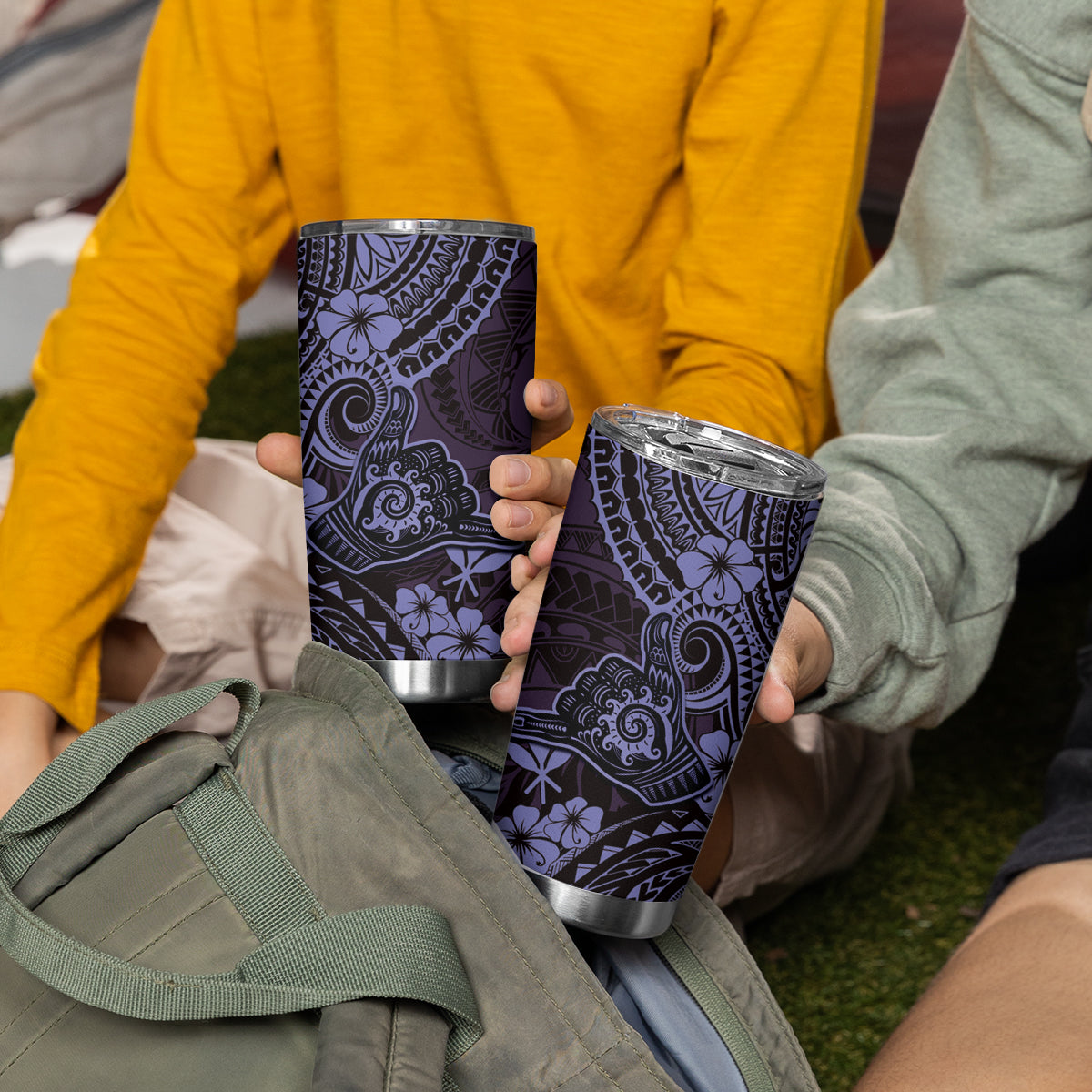 Hawaii Shaka Sign Tumbler Cup Polynesian Pattern Purple Version