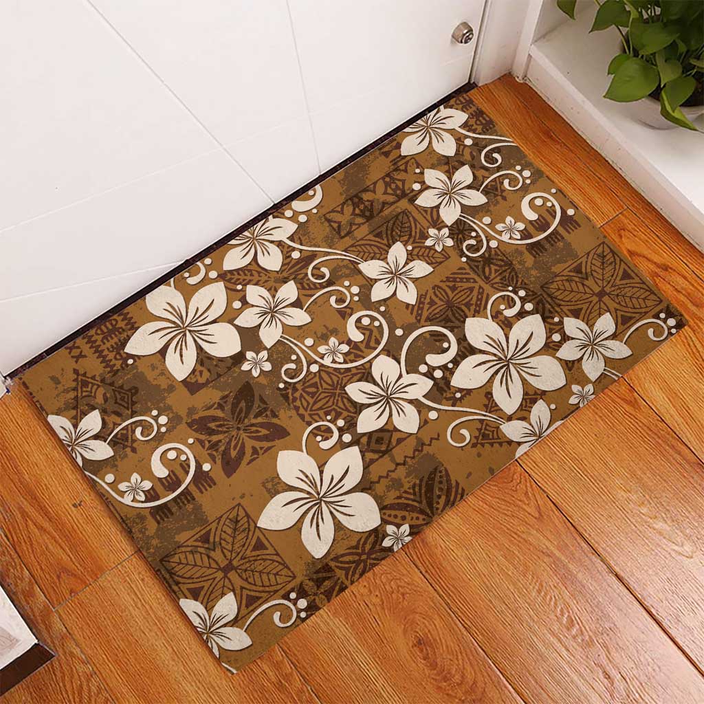 Plumeria Floral Tapa Pattern Vintage Gold Rubber Doormat