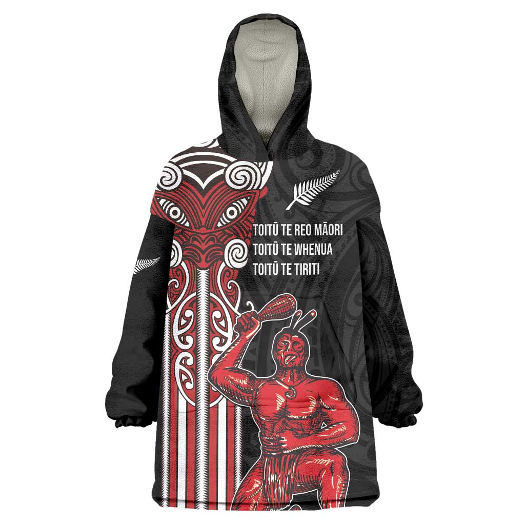 Toitu Te Reo Maori Toitu Te Whenua Toitu Te Tiriti Wearable Blanket Hoodie Maori Warrior New Zealand LT01 One Size Black - Polynesian Pride