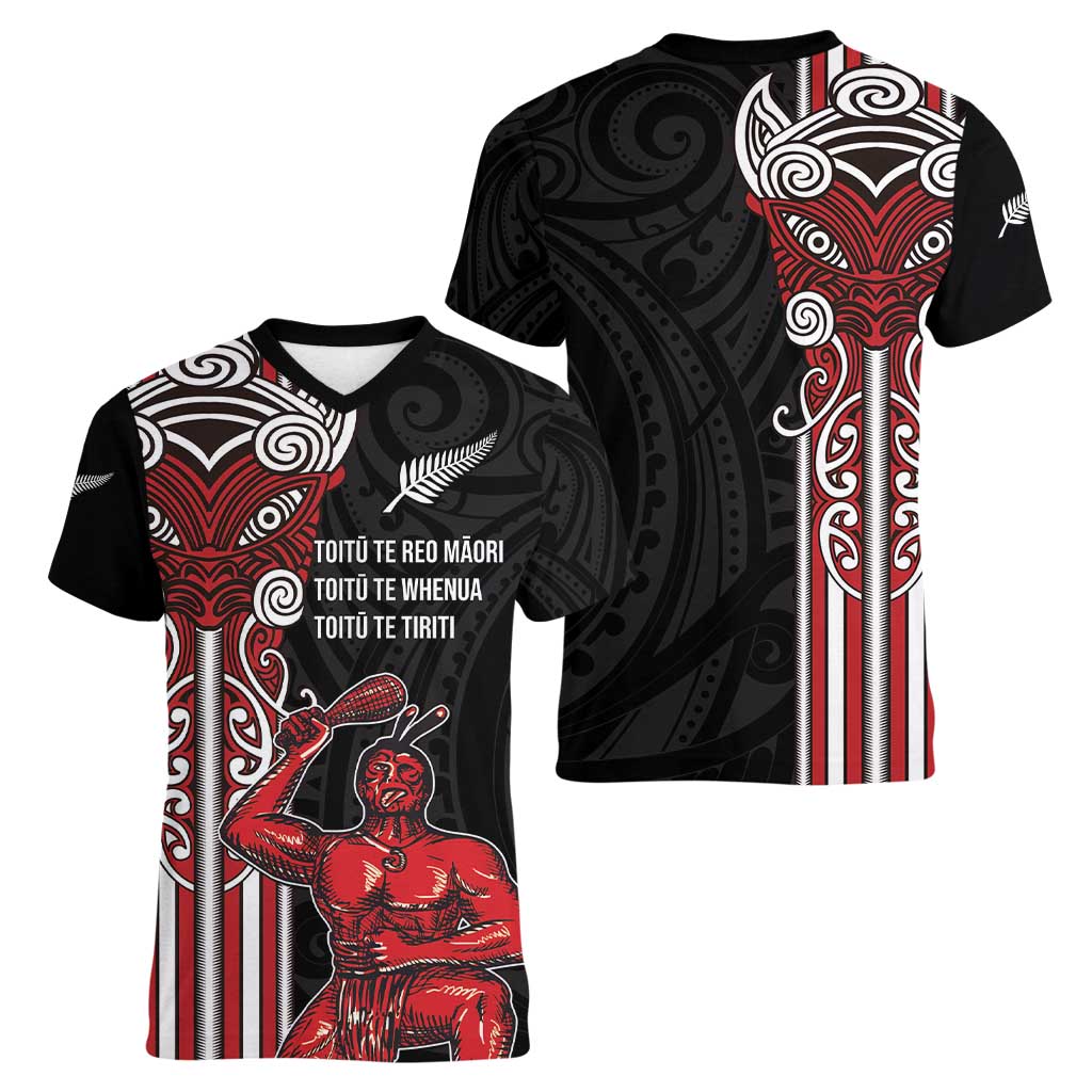 Toitu Te Reo Maori Toitu Te Whenua Toitu Te Tiriti Women V-Neck T-Shirt Maori Warrior New Zealand