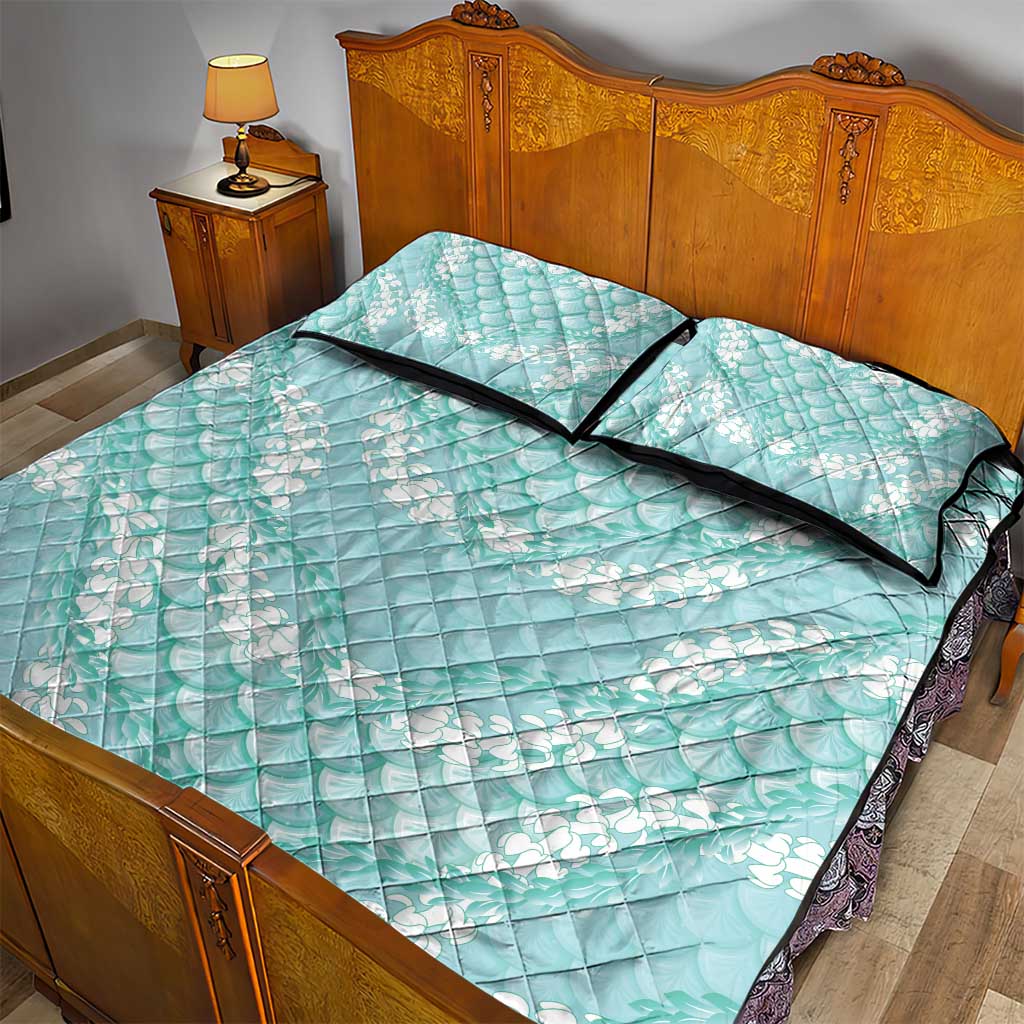 Light Turquoise Mermaid Puakenikeni Maile Lei Quilt Bed Set
