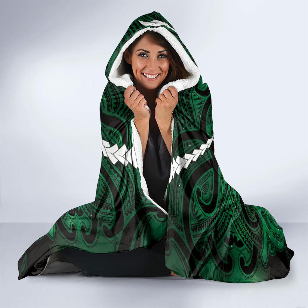 Maori Matariki Manaia Kakariki Hooded Blanket Maori Kowhaiwhai Pattern Galaxy LT01 - Polynesian Pride