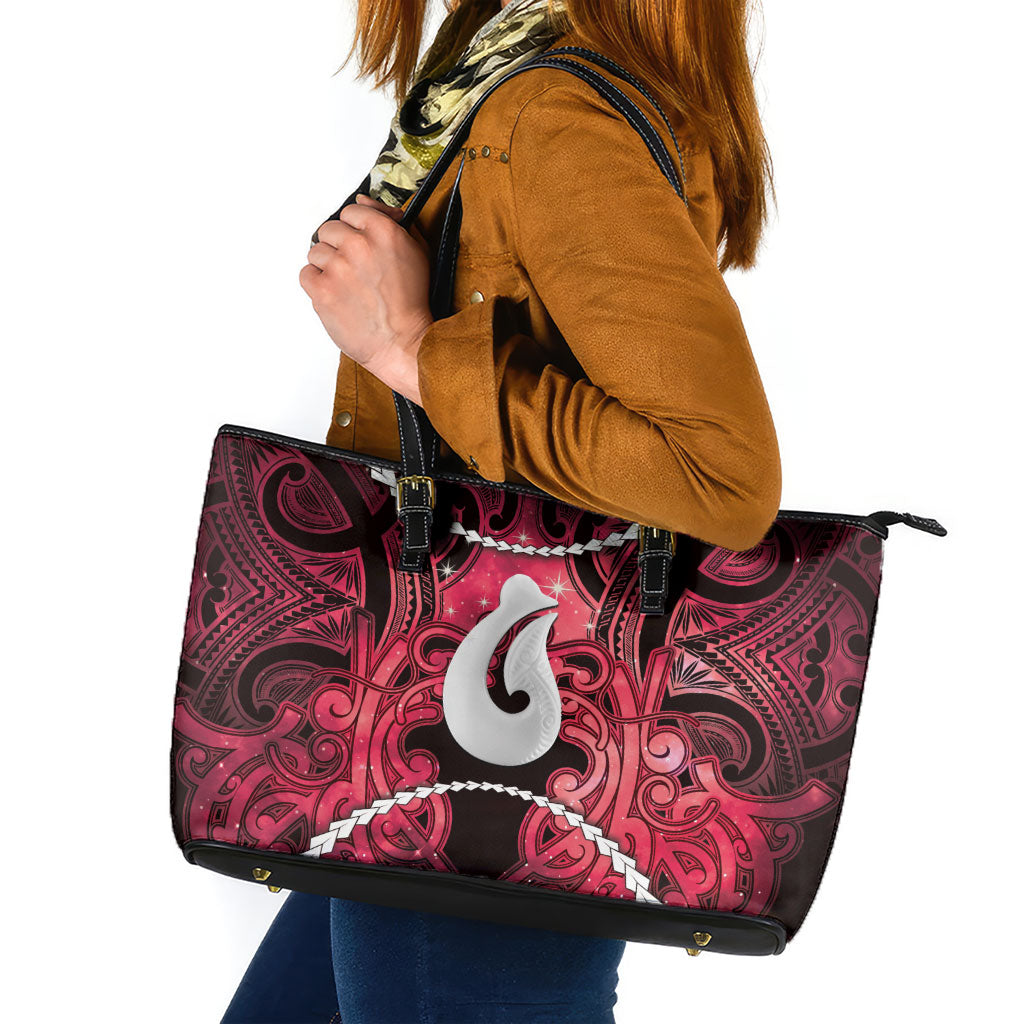 Maori Matariki Hei Matau Whero Leather Tote Bag Maori Kowhaiwhai Pattern Galaxy LT01 Red - Polynesian Pride