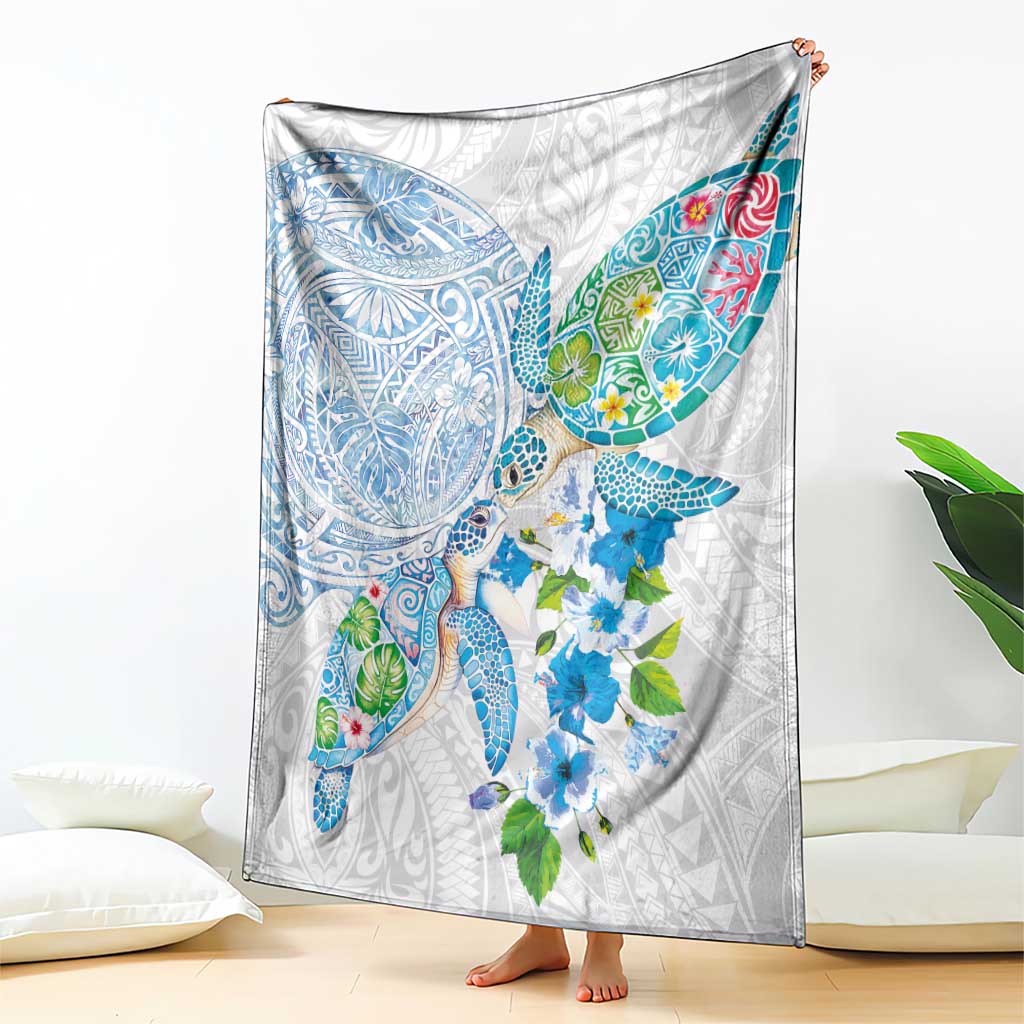 Hawaiian Couple Turtles Honi Blanket Polynesian Art Motifs and Hibiscus White Blue Color - Polynesian Pride
