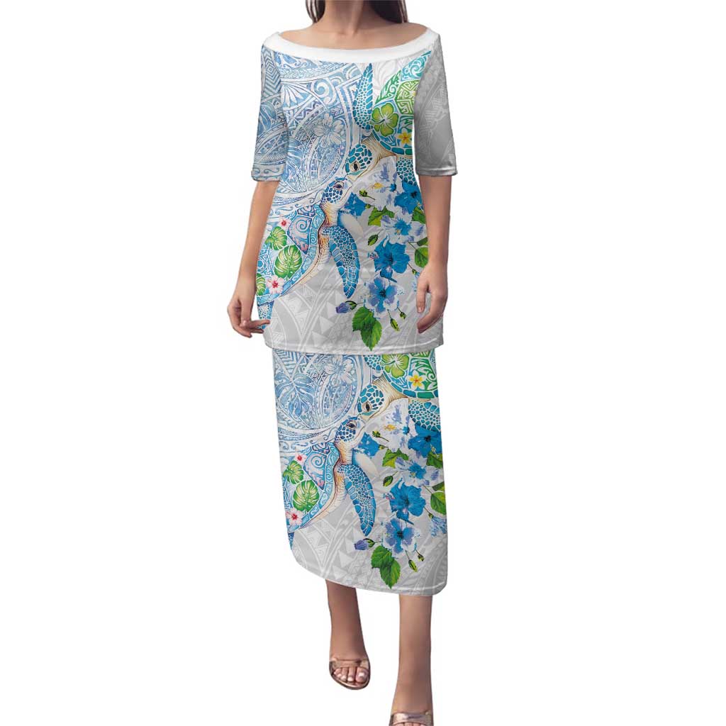 Hawaiian Couple Turtles Honi Family Matching Puletasi and Hawaiian Shirt Polynesian Art Motifs and Hibiscus White Blue Color - Polynesian Pride
