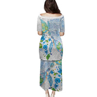 Hawaiian Couple Turtles Honi Family Matching Puletasi and Hawaiian Shirt Polynesian Art Motifs and Hibiscus White Blue Color - Polynesian Pride