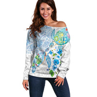 Hawaiian Couple Turtles Honi Off Shoulder Sweater Polynesian Art Motifs and Hibiscus White Blue Color - Polynesian Pride