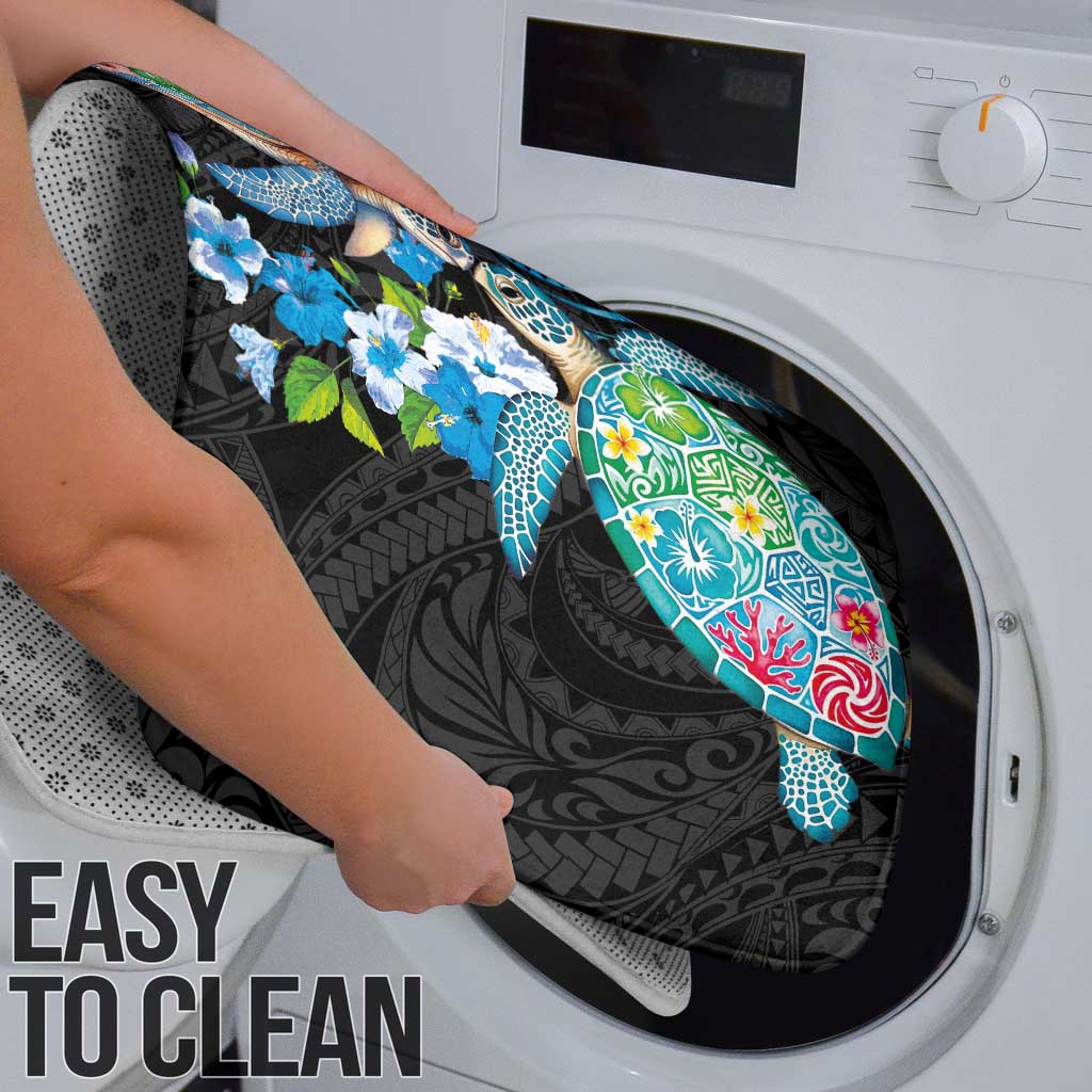 Hawaiian Couple Turtles Honi Bathroom Set Polynesian Art Motifs and Hibiscus Black Blue Color - Polynesian Pride
